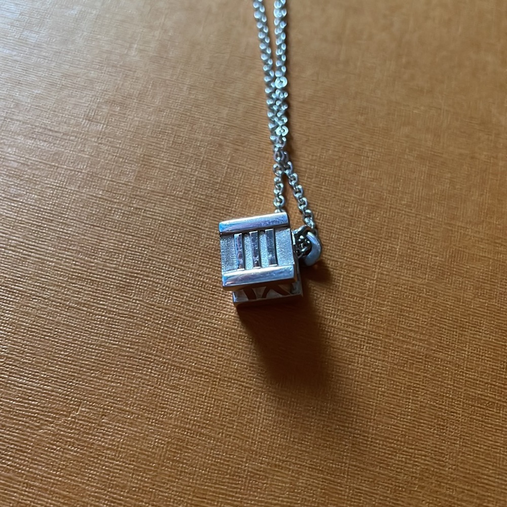 🎊HOST PICK🎊Authentic Tiffany Roman Cube Necklace 💎 - Picture 6 of 12